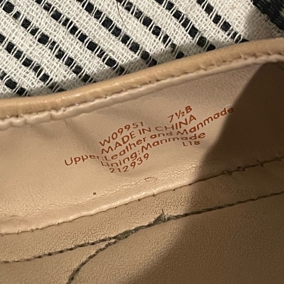 Cole Haan Emory Nude Bow Wedge Pump Size 7.5 Worn Condition - Picture 9 of 9